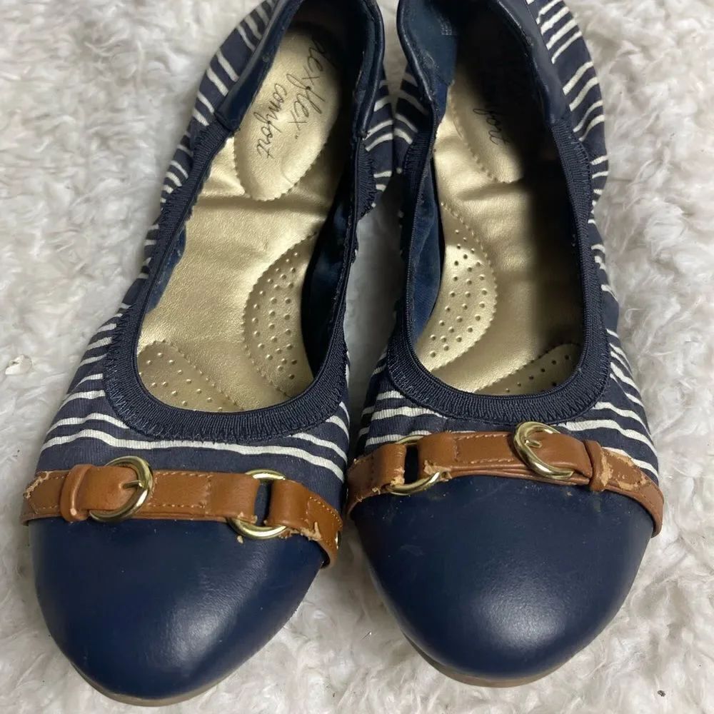 Dexflex Comfort Navy Blue and white stripes canvas slip on flats brown strap SZ8